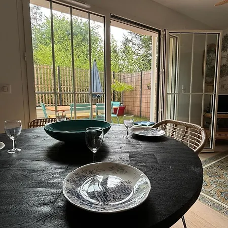 3 Pièces Avec Grande Terrasse, Entre Port Et Hyper Centre Arcachon