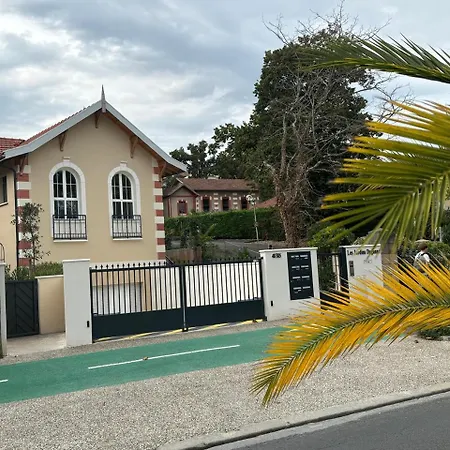 3 Pieces Avec Grande Terrasse, Entre Port Et Hyper Centre * Аркашон