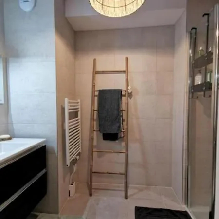 Appartement 3 Pièces Avec Grande Terrasse, Entre Port Et Hyper Centre Arcachon