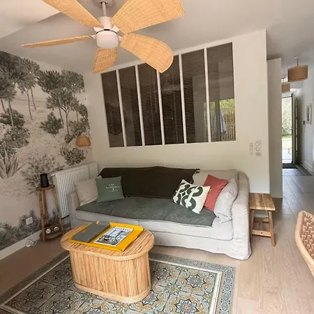 3 Pieces Avec Grande Terrasse, Entre Port Et Hyper Centre * Аркашон