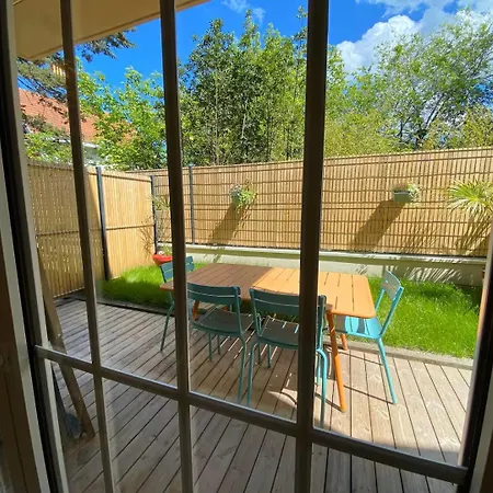 3 Pieces Avec Grande Terrasse, Entre Port Et Hyper Centre *