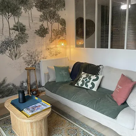 3 Pieces Avec Grande Terrasse, Entre Port Et Hyper Centre *